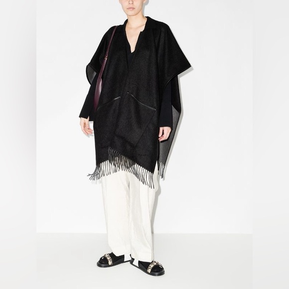 Salvatore Ferragamo Reversible Cashmere Cape - Picture 3 of 8